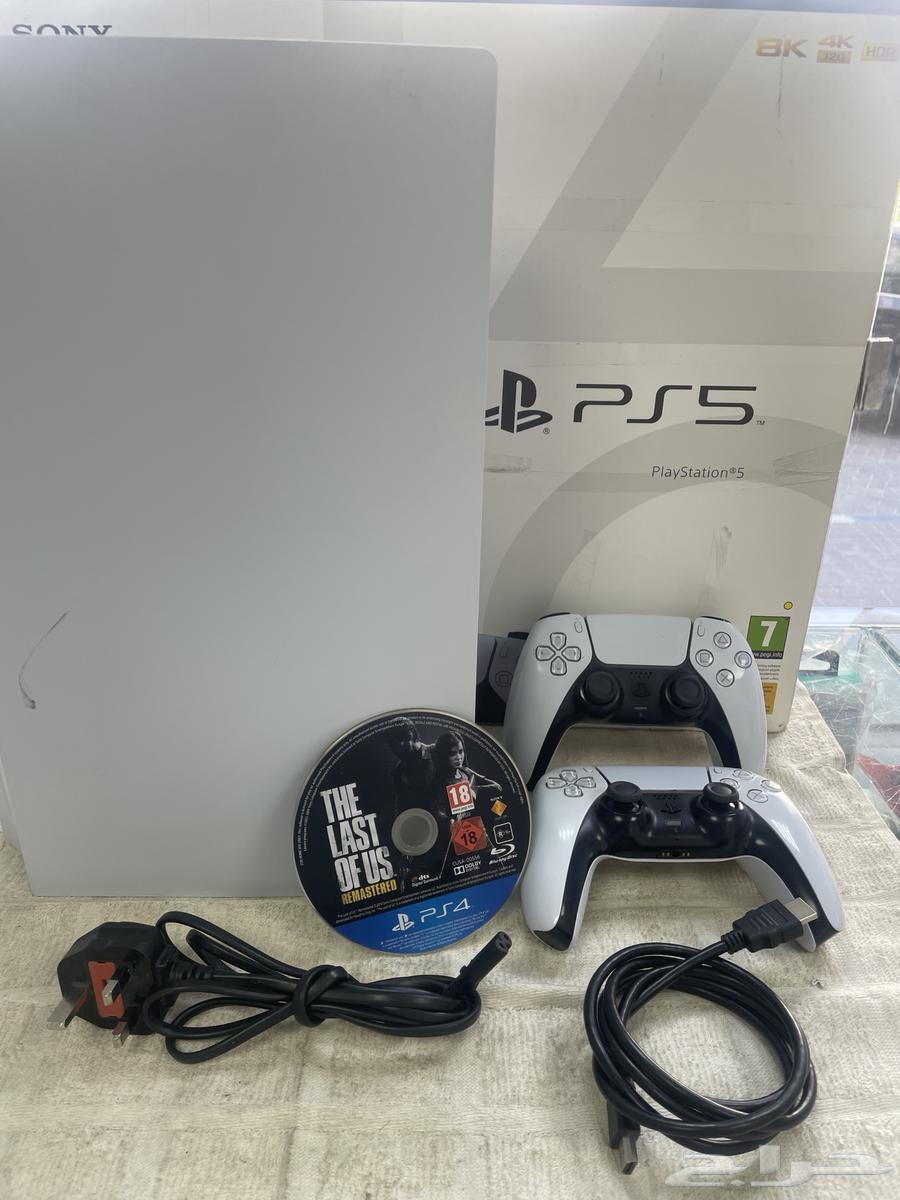 Sony 5 used console with two controllers (280 reviews)63711856136194111