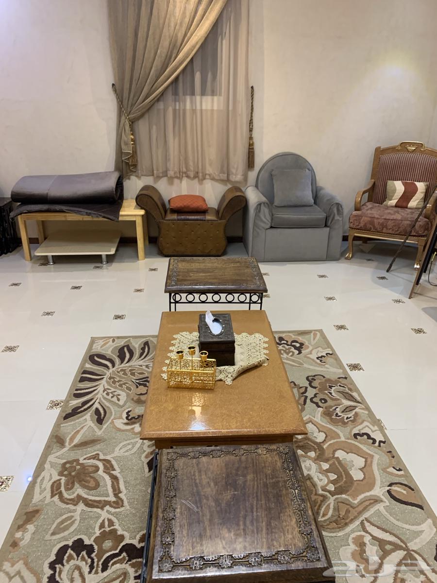 كنب للبيع مع طاولاته63712671980673111