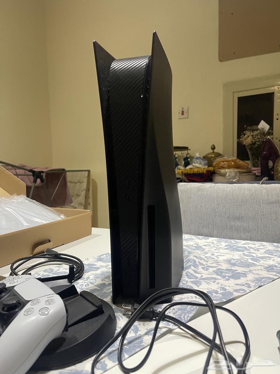 بلايستيشن 5 نسخه disc edition مع الكرتون مادخل صيانه ابدا63715842252675112