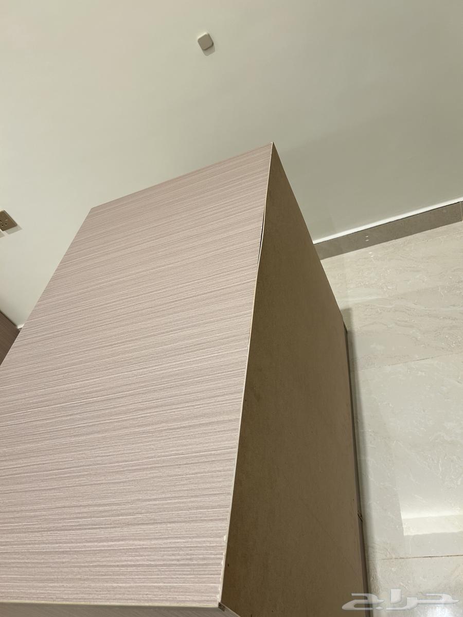 طاولة لي البيع63706385318146114
