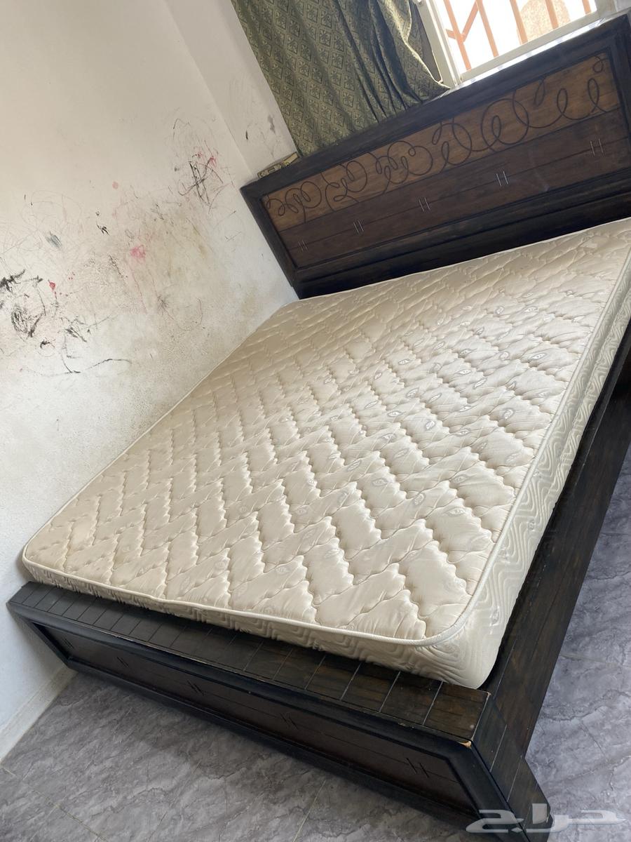 للبيع غرفه نوم مرتبه جديده من شهرين فقط والدليب سحاب63710677825155113