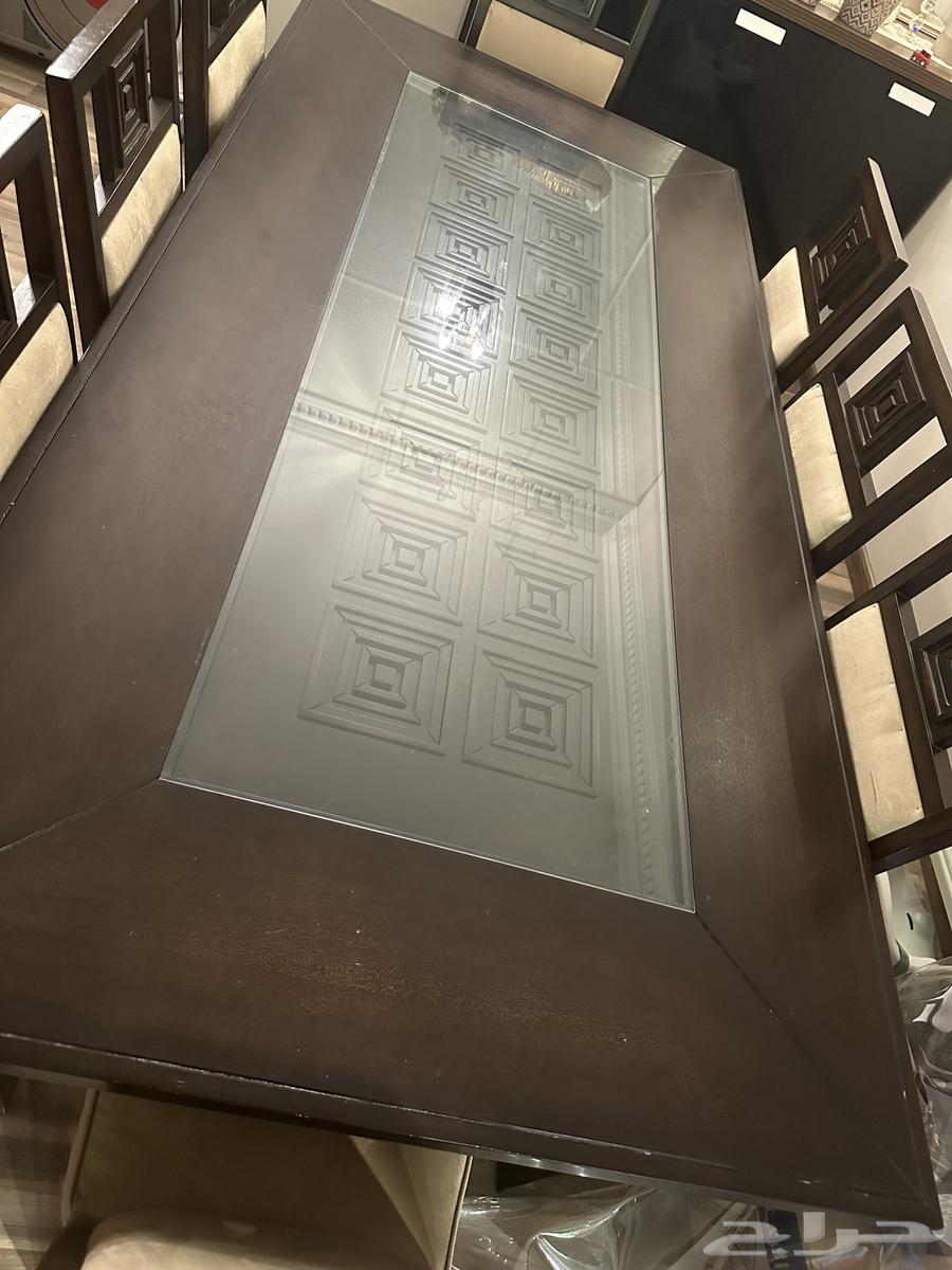 طاولة طعام نظيفه جدا 8 كراسي للبيع في الرياض مطلوب 70063707118402819111
