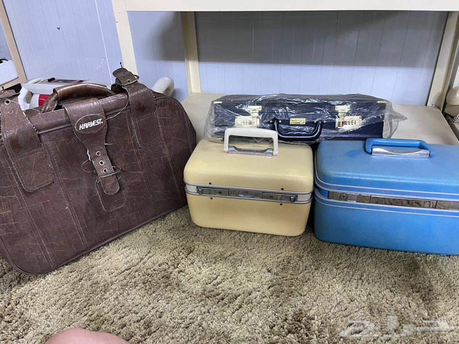 شنط قديمه تراثيه نظيفه63710773947649110