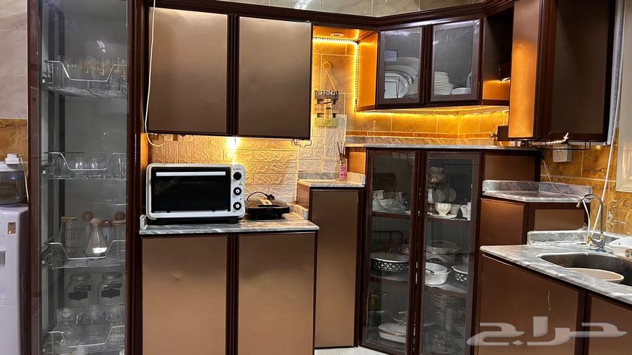 Kitchen for sale, clean, only the countertop is broken, the rest is clean63707671815041110