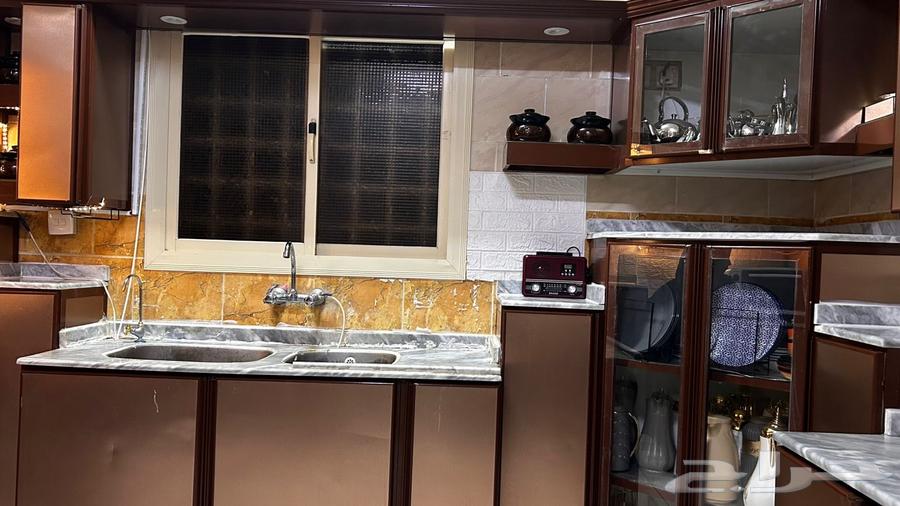 Kitchen for sale, clean, only the countertop is broken, the rest is clean63707671815041111