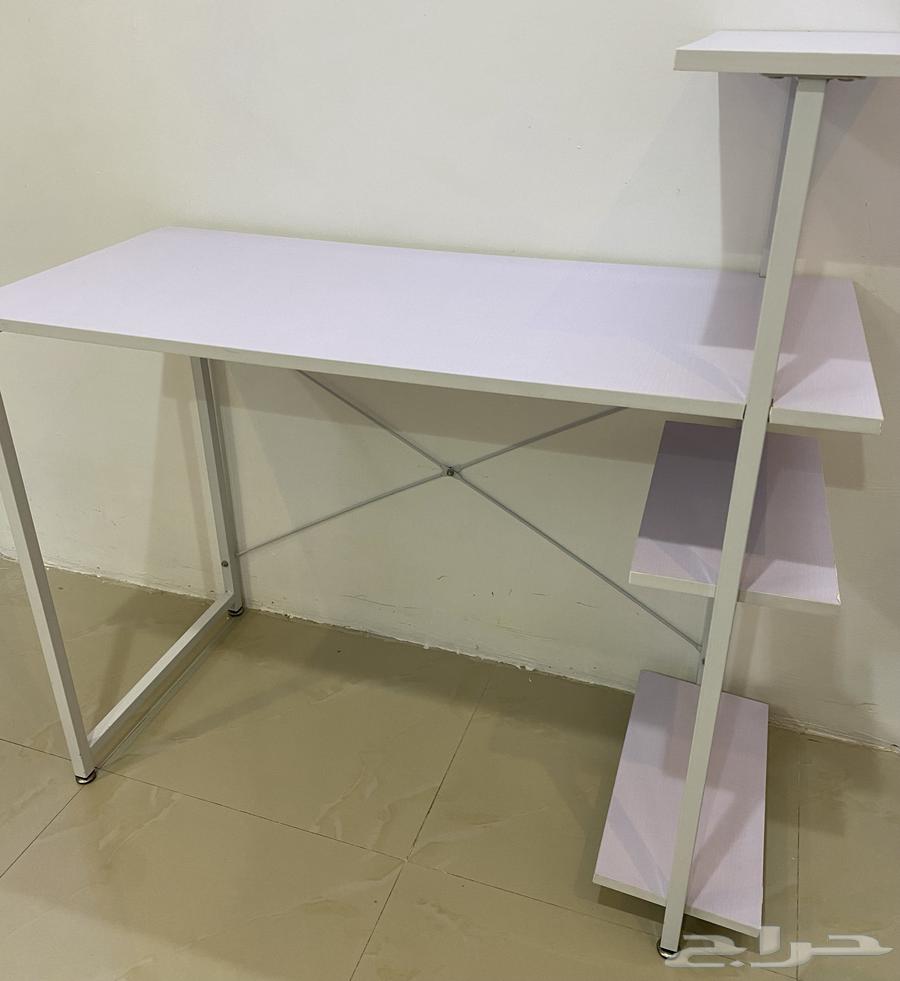 مكتب استخدام نظيف بحاله ممتازه للبيع ب 130 ريال63712037630721111