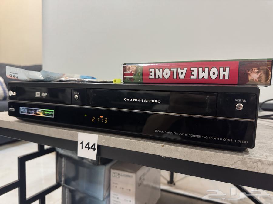 (تم البيع) جهاز فيديو LG كومبو (VHS) (DVD) - بند (144)63716278948994113