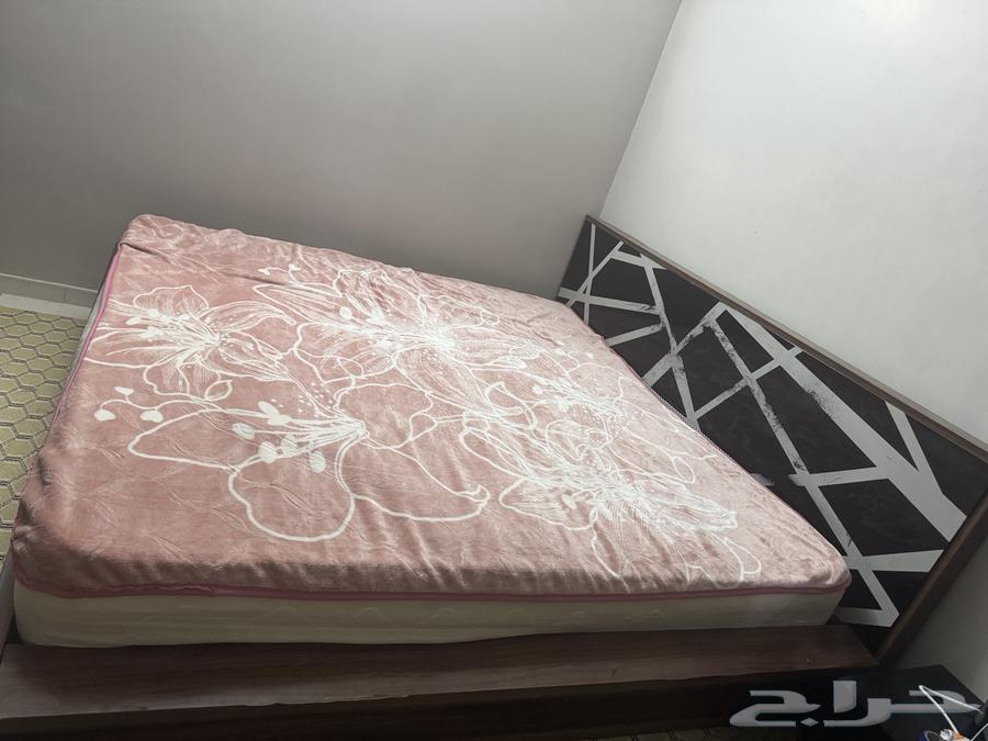 غرفة نوم بدون مرتبة 600 ريال63706652640387110