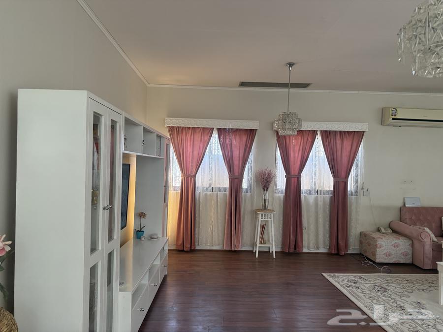 Sofa for sale, enough for ten people, with curtains, tables, and a desk63710677728257111