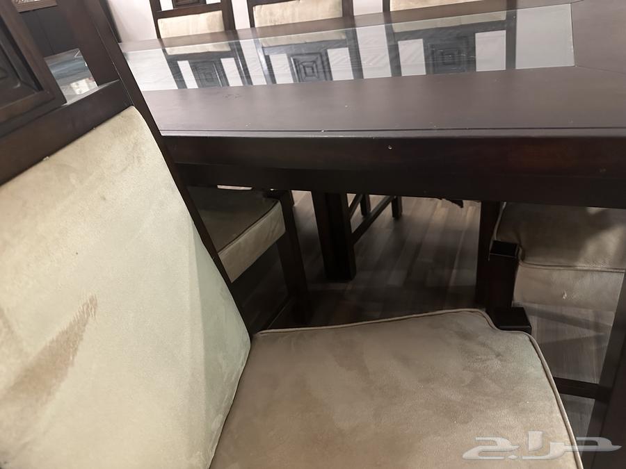 طاولة طعام نظيفه جدا 8 كراسي للبيع في الرياض مطلوب 70063707118402819112