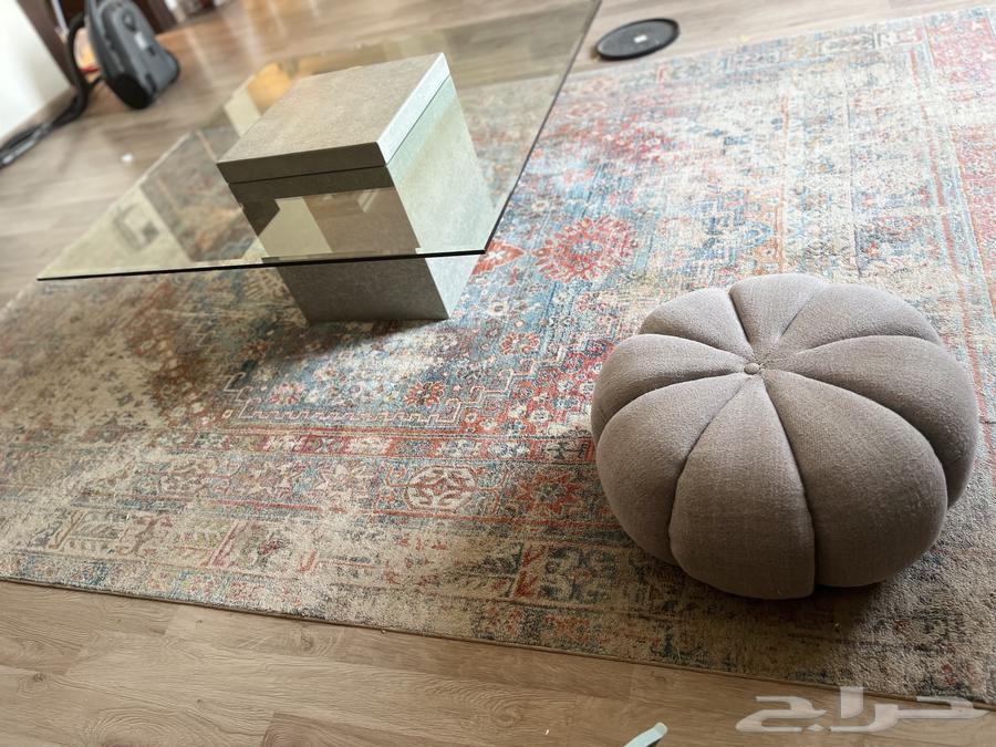 Table, Carpet, and Cushion63709942348289111