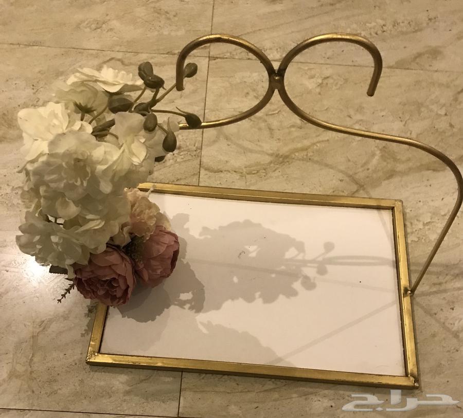 Golden serving stands and tables for sale63710589399937112