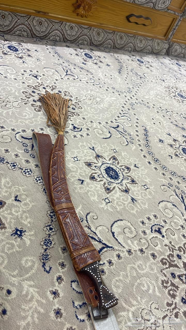 ذريع للبيع قديمه عمرها فوق 120 سنه63716453748097114