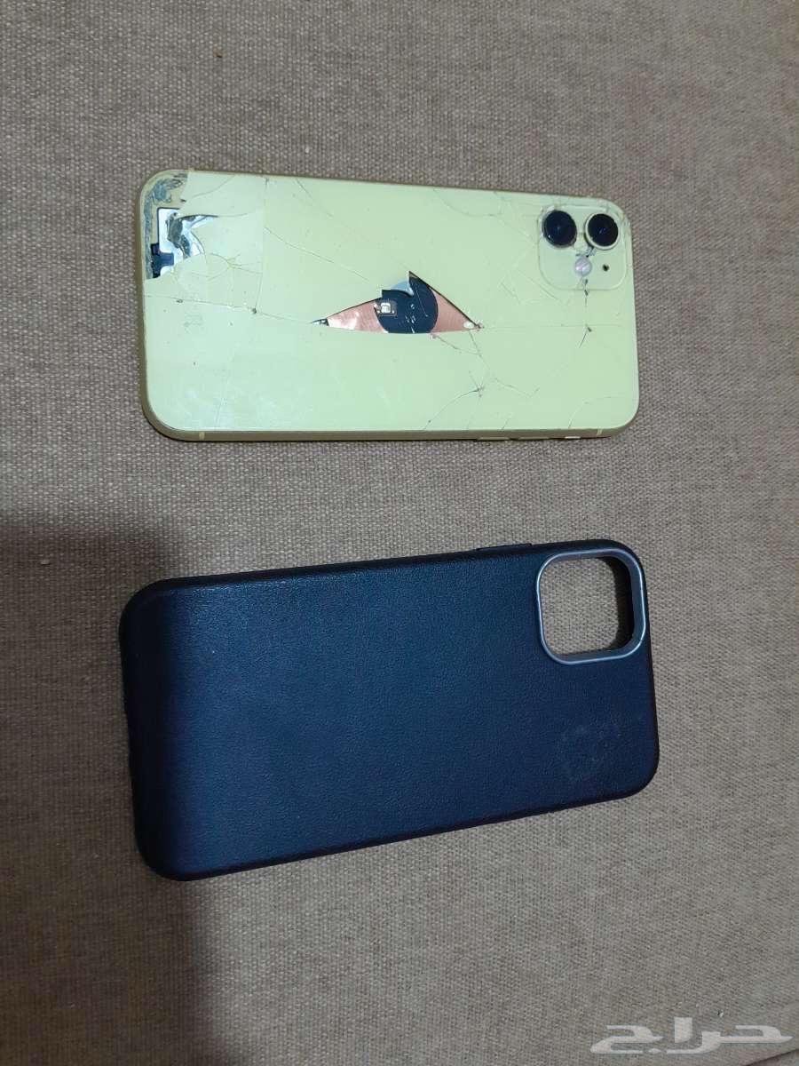 iPhone 11 with replaced screen and 100% original battery63710677951361112
