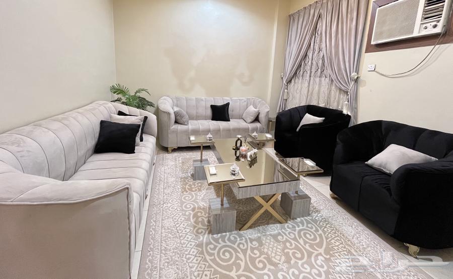 كنب طاولات مجلس كامل نظيف جدا  جدا  للاستخدام63710226076673110