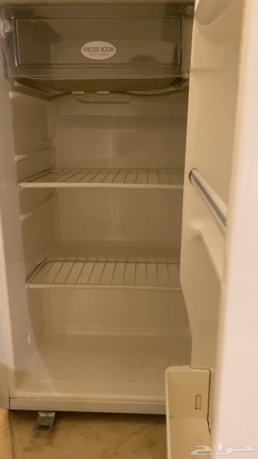 Small used refrigerator63726458766723110