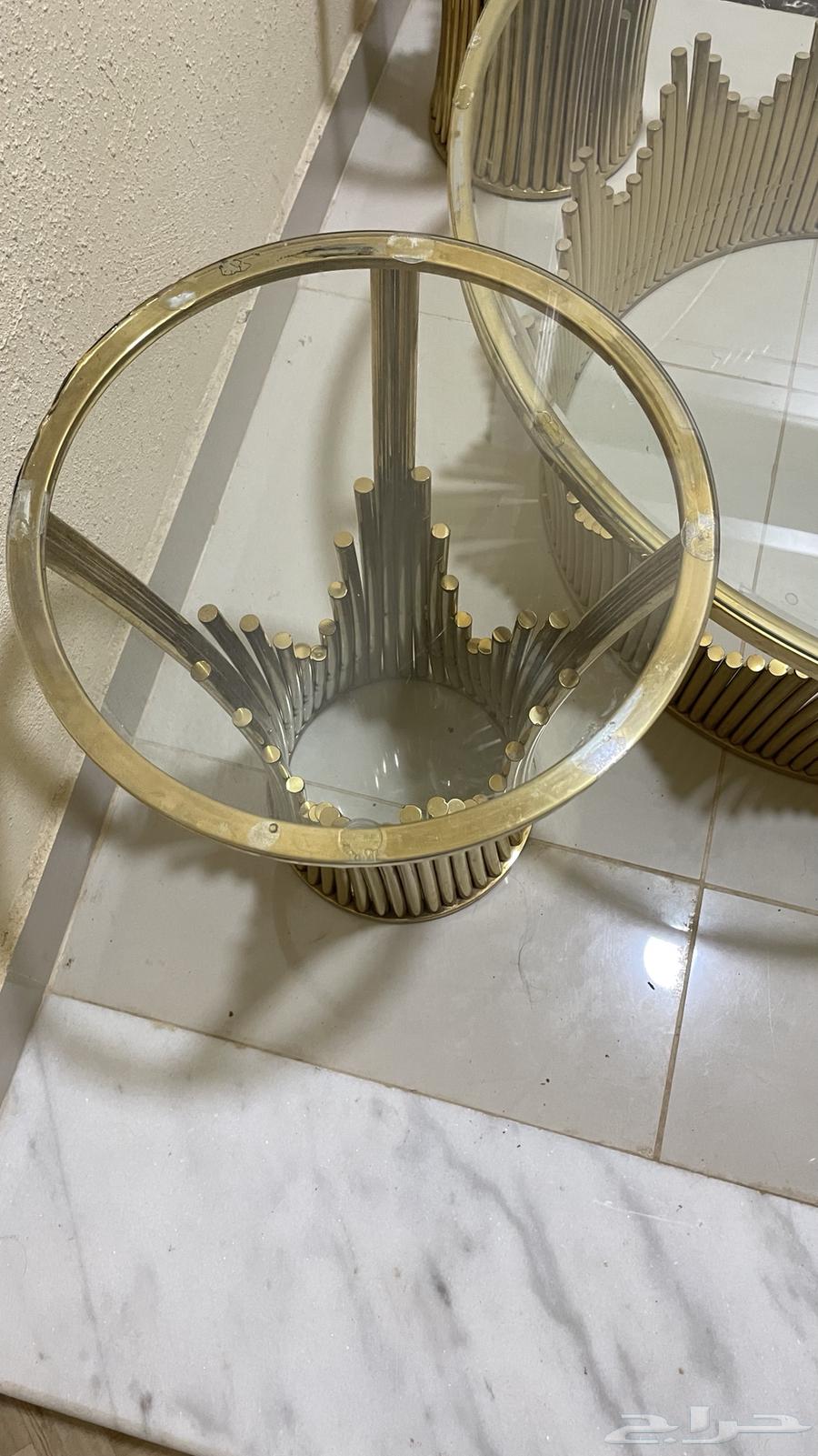 طاوله و الخدمه 463717720523778114