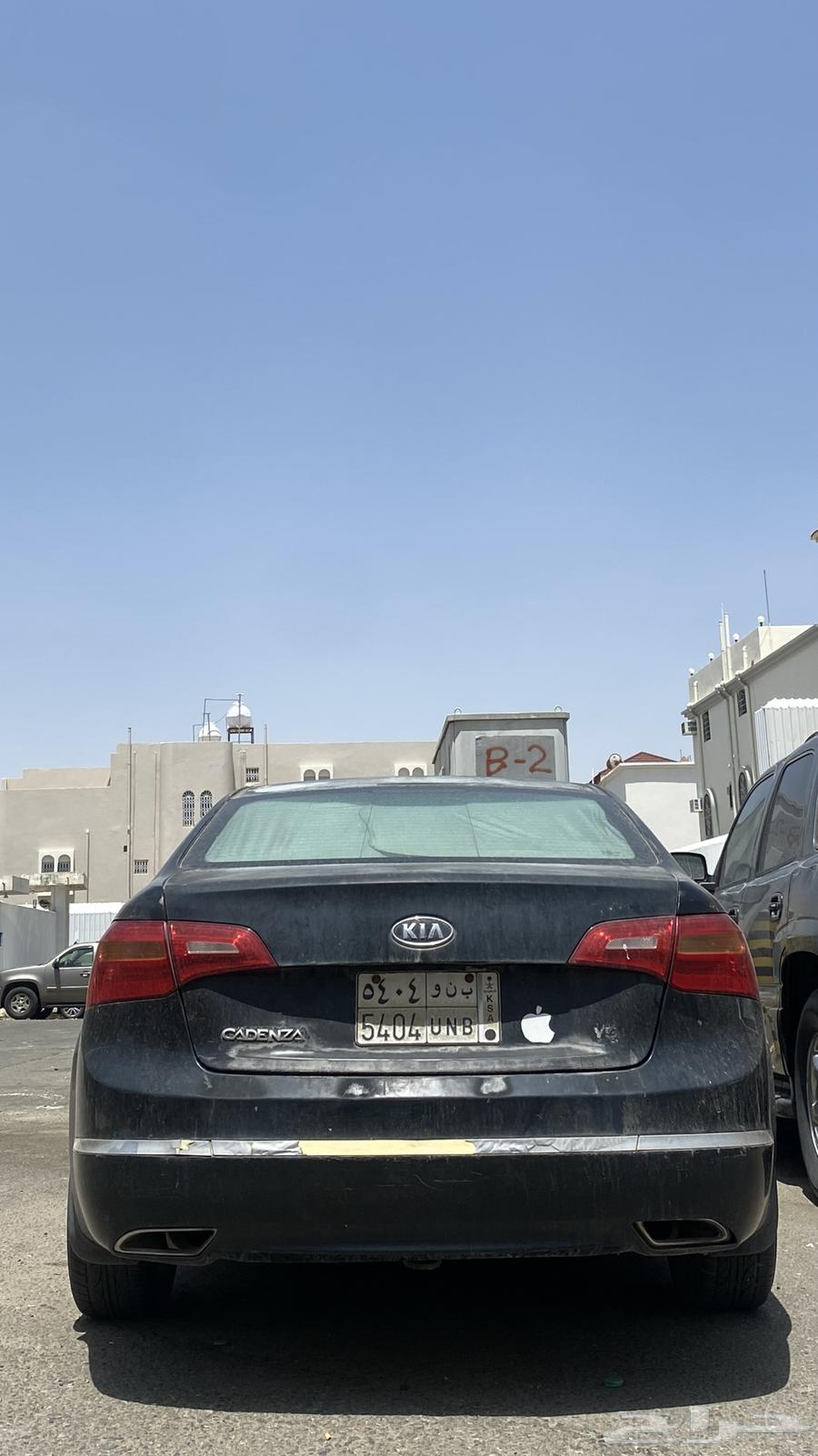 I'm showing you all the original Cadenza 2013 parts on condition, all are genuine and from agency.63810589124098110