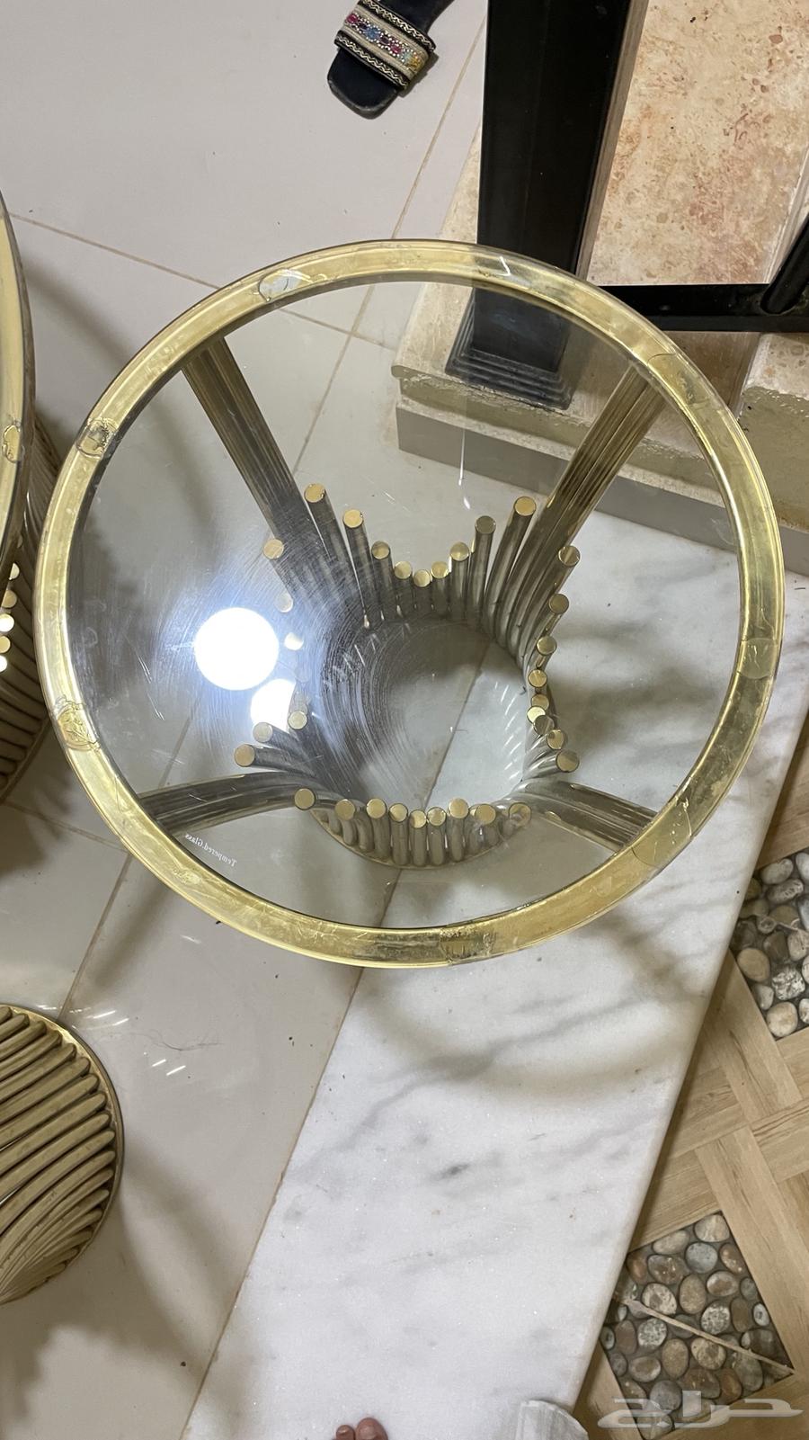 طاوله و الخدمه 463717720523778113