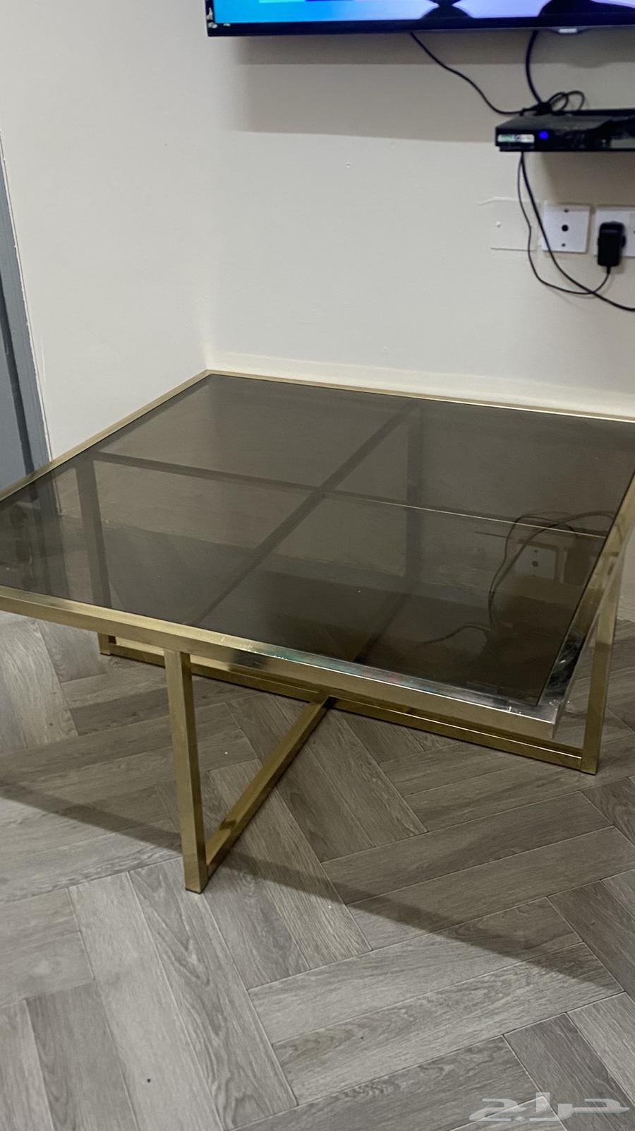 طاوله ذهبيه كبيره63721506200322112