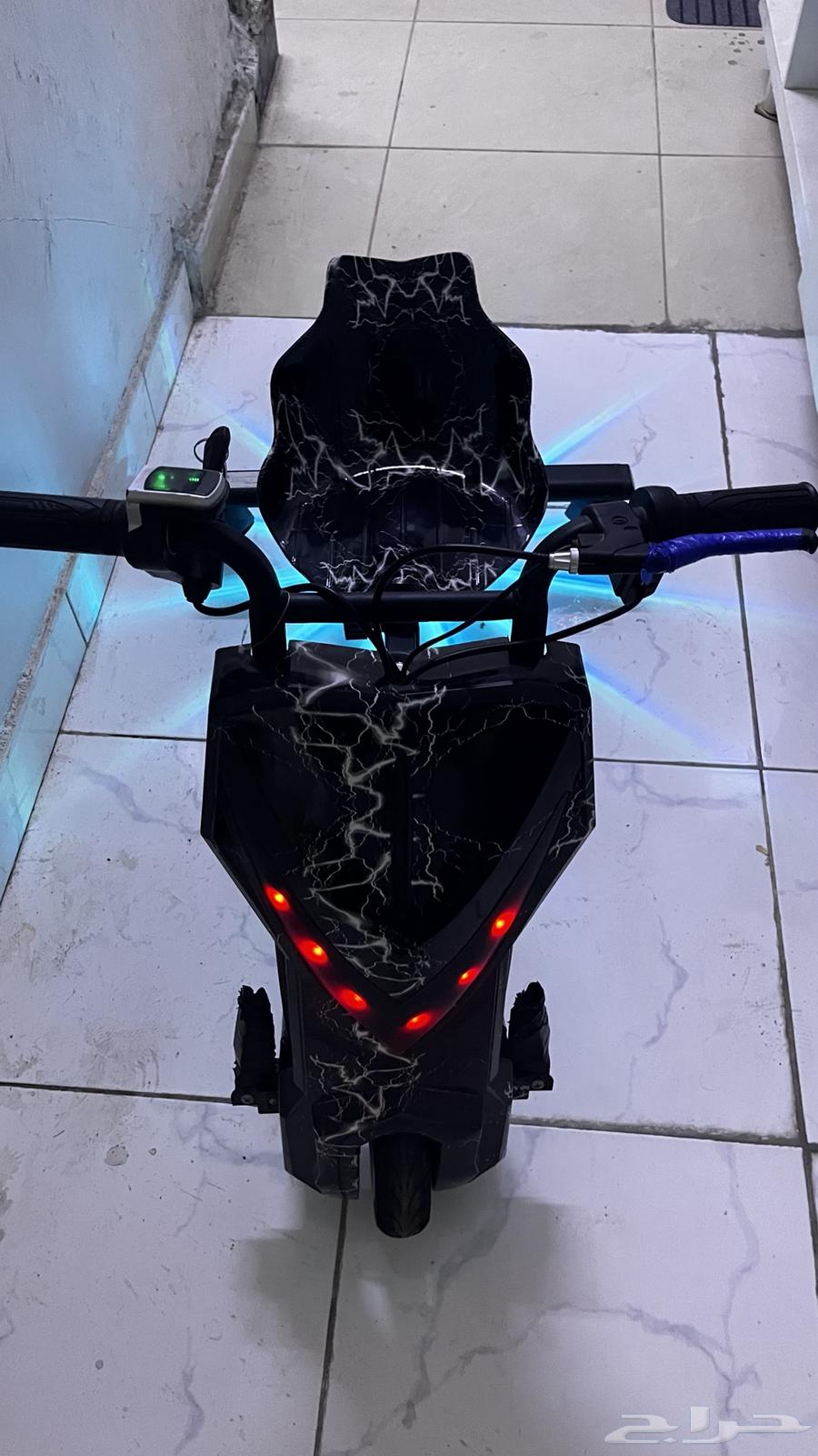 New scooter used for a year or less, nothing wrong with it, it's pure disbelief what's behind it63728244238850112