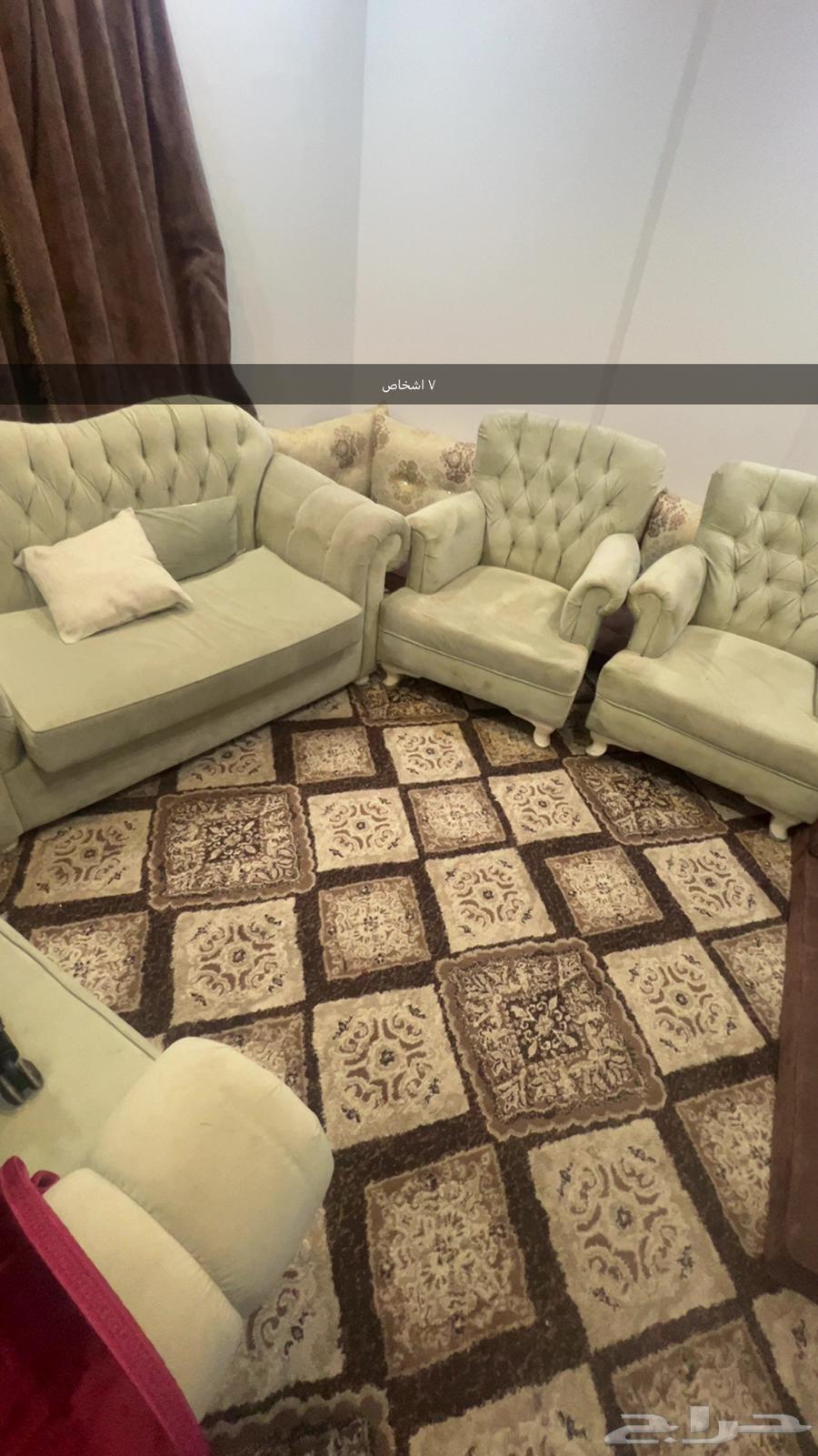 كنب بحاله جيده للبيع63718640333953110