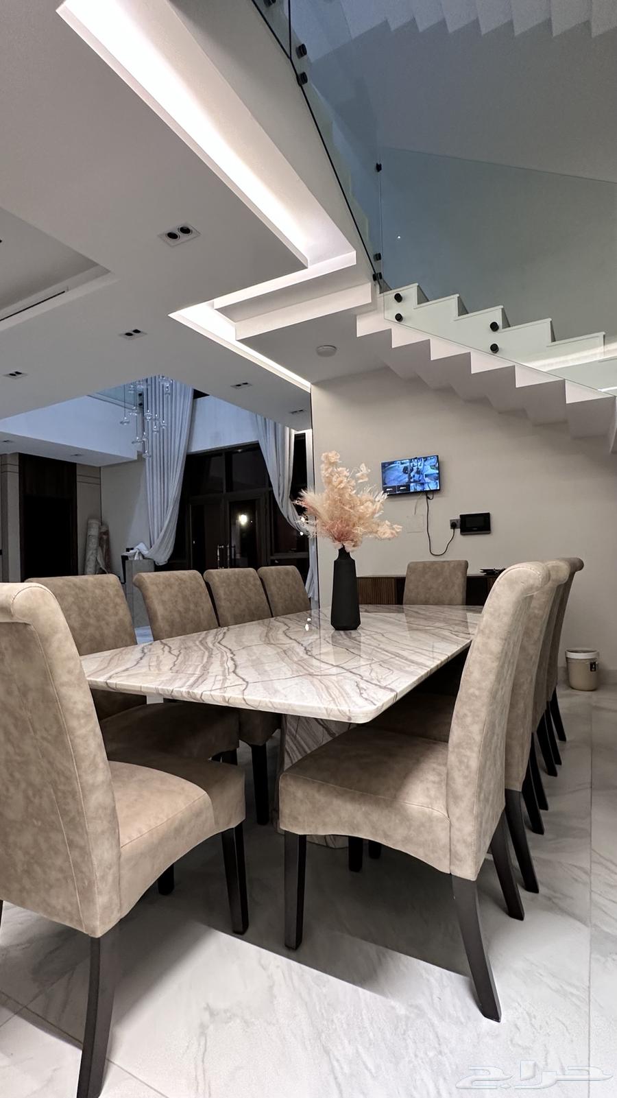 طاوله طعام جديده63726092169858110