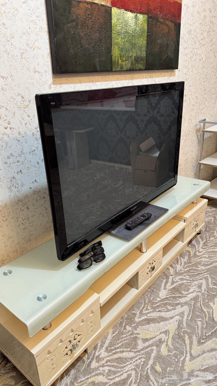 شاشة بناسونيك 3D مقاس 55 بوصة مع طاولة63726458804482110