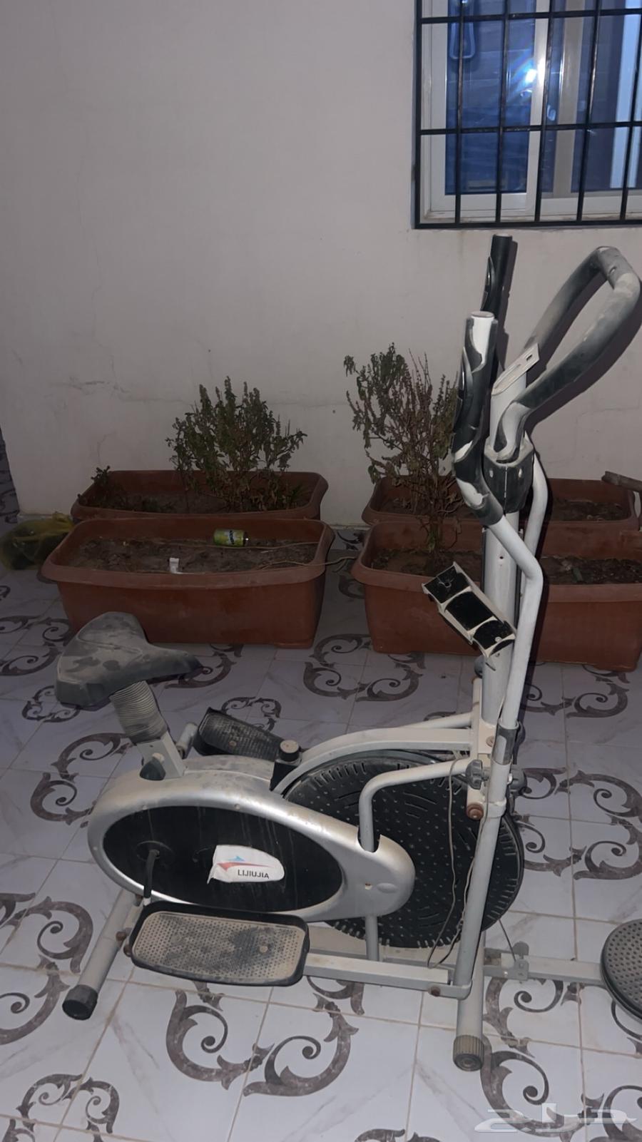 Exercise device63726092090241111