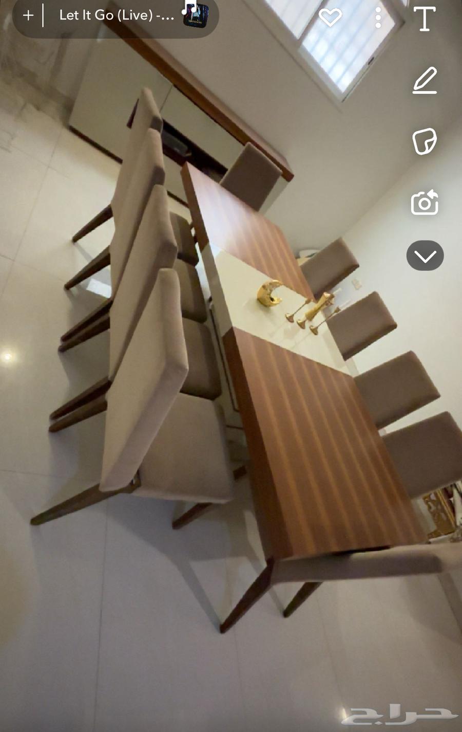 Dining table with ten chairs and buffet in good condition63719947147522110