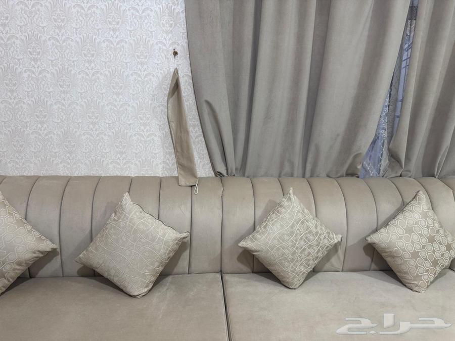كنب بيجي مقاس 5 في 4 . زاويه63724673162370110