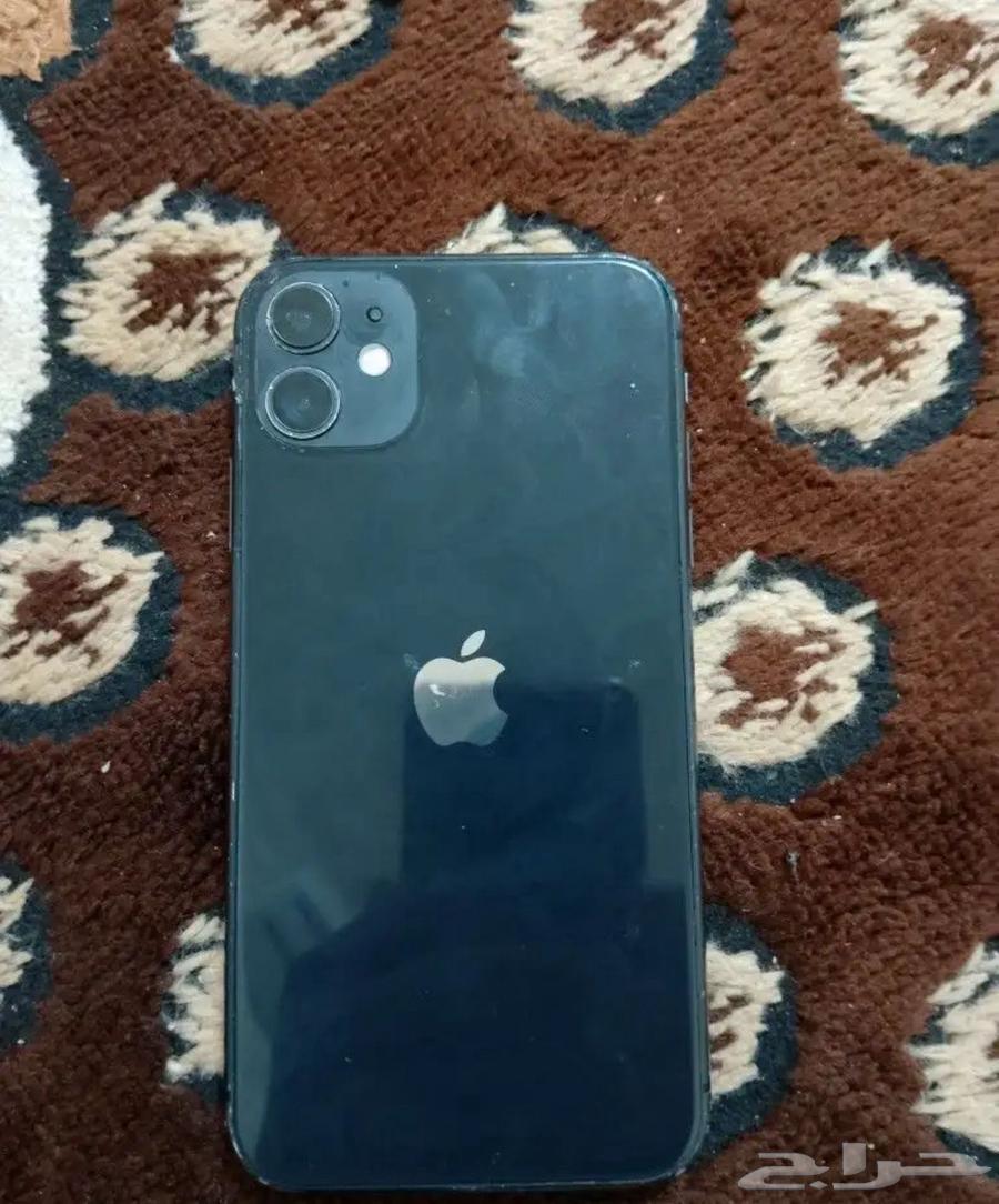 iPhone 11 mobile phone, not unlocked, conditions apply63724866631682113