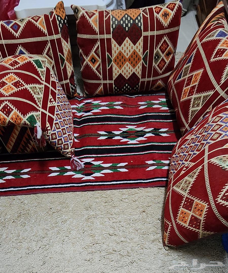للبيع جلسة عربية بطول 3 متر نظيفة63719498492161111
