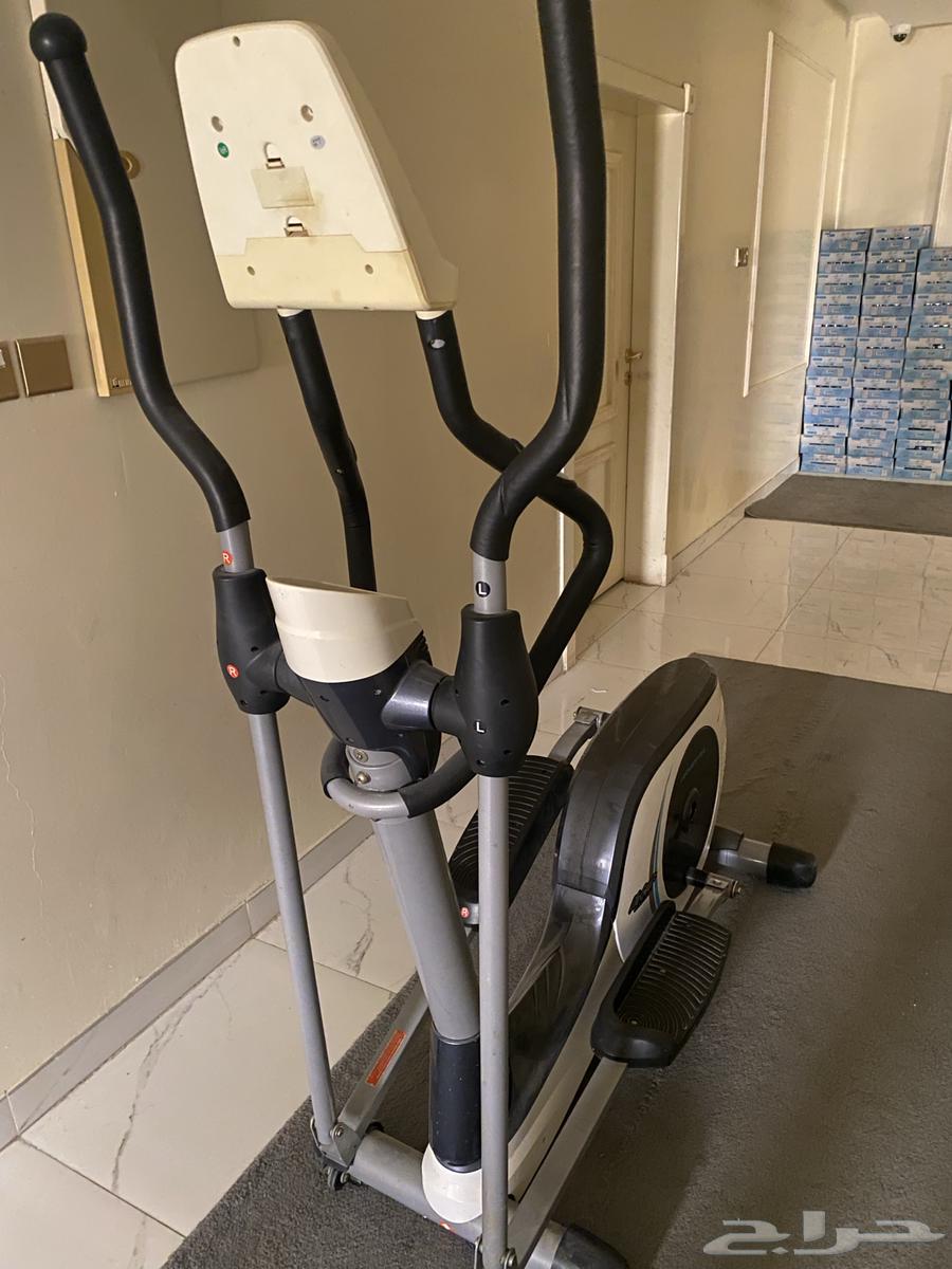 Clean treadmill, excellent condition, location - Al-Ahsa63721688785153113