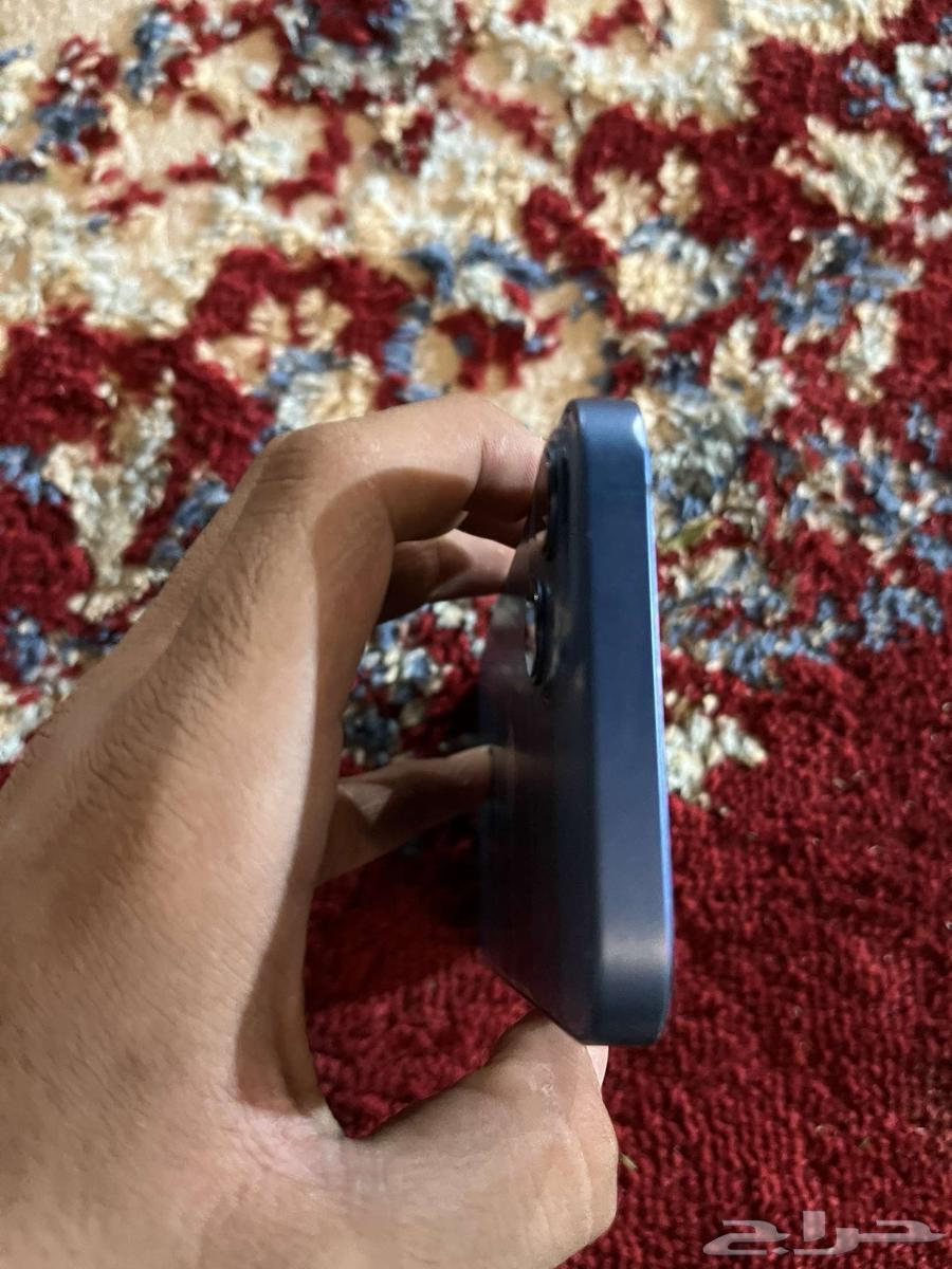 للبيع آيفون 1363727006450946114