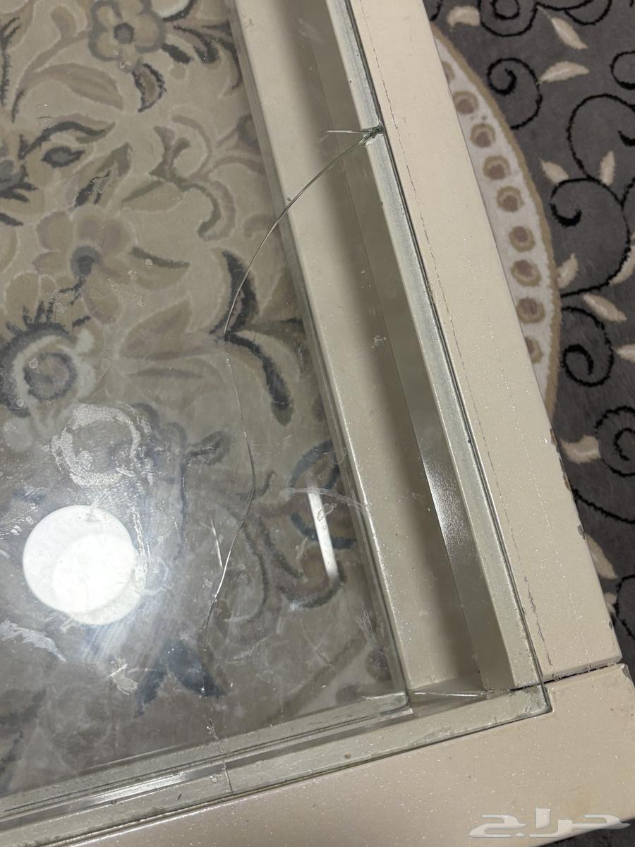 طاولات الهيكل خشب والوح اقزاز للبيع63719127362307113