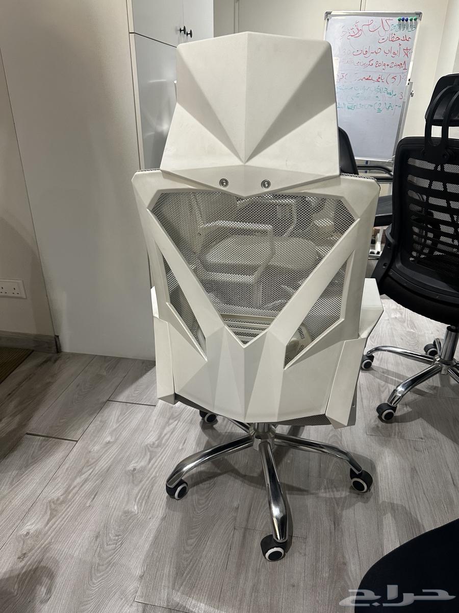 10 office chairs, same design as shown in the pictures, in good condition63723735615235112