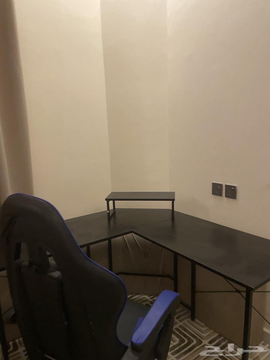 Gaming chair and table, mouse pad, and keyboard63717439272579113