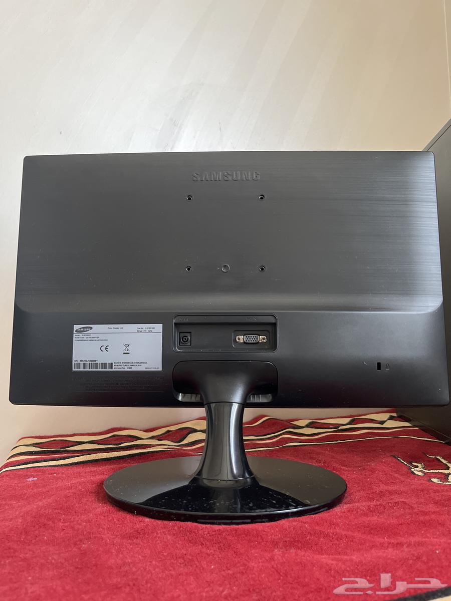 Desktop computers, screens, and printers63720856862467114