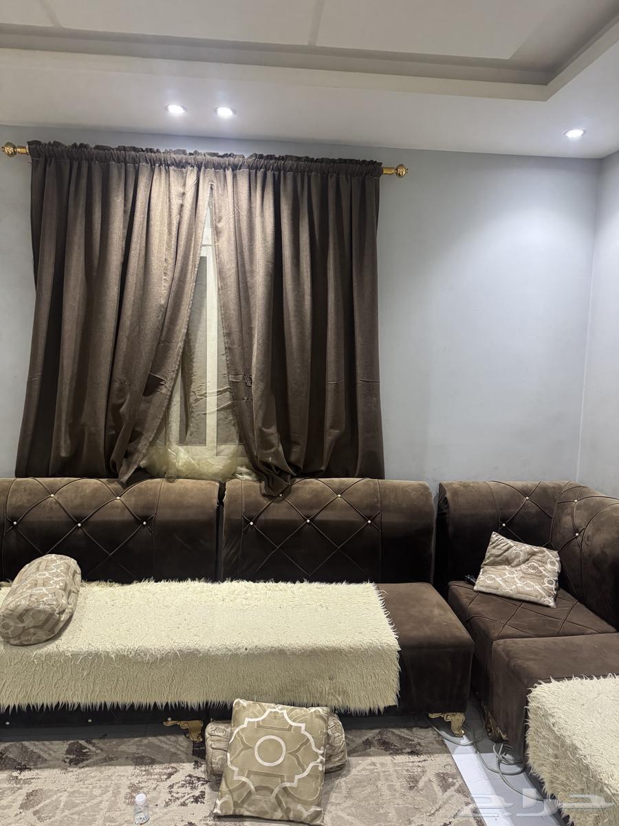 كنب لون بني   مقاس 4   4.5 للبيع63719313284227110