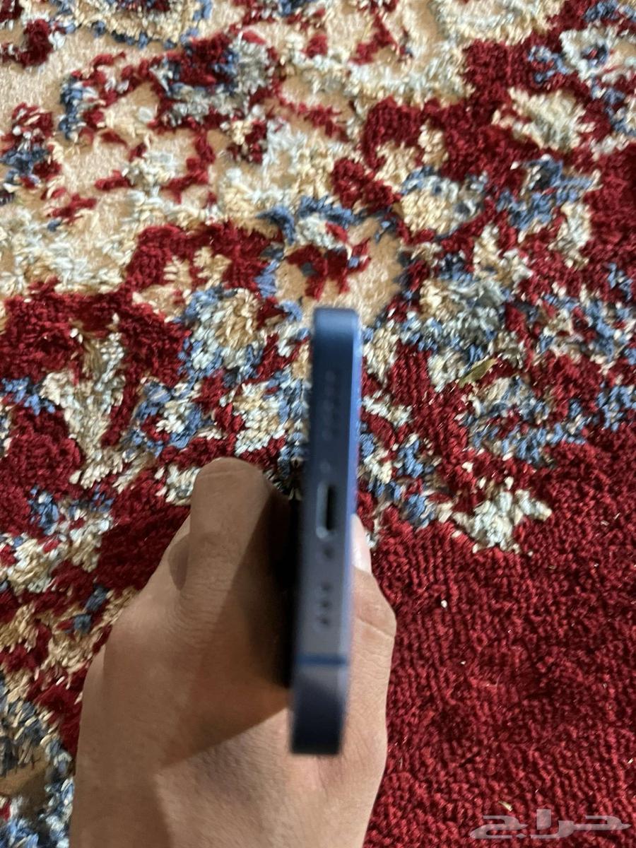 للبيع آيفون 1363727006450946112