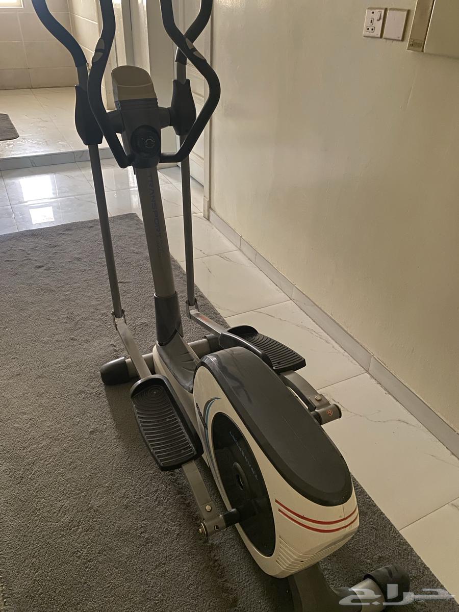 Clean treadmill, excellent condition, location - Al-Ahsa63721688785153114