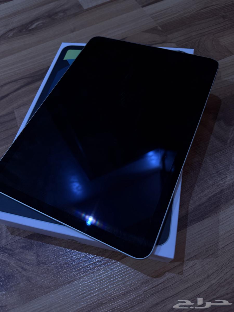 Fourth-generation iPad, never dropped, clean edges, with all accessories63717998996738110