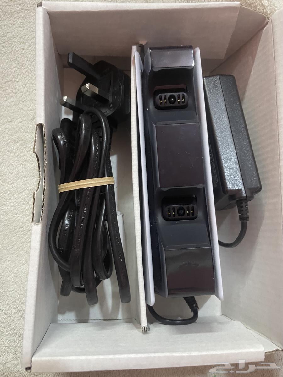 Sony PS4 Console, Sony Controller, and PS5 Controller Charging63718731156993114