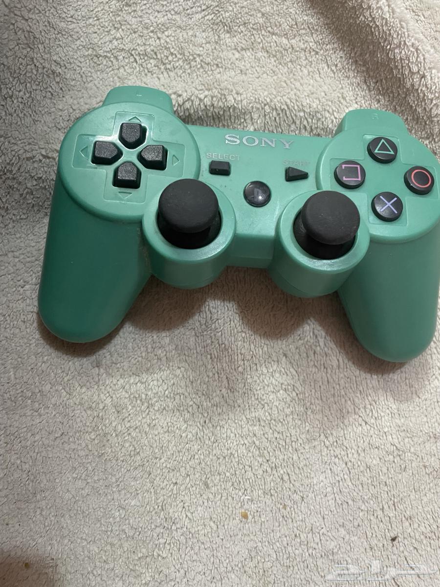 Sony PS4 Console, Sony Controller, and PS5 Controller Charging63718731156993111