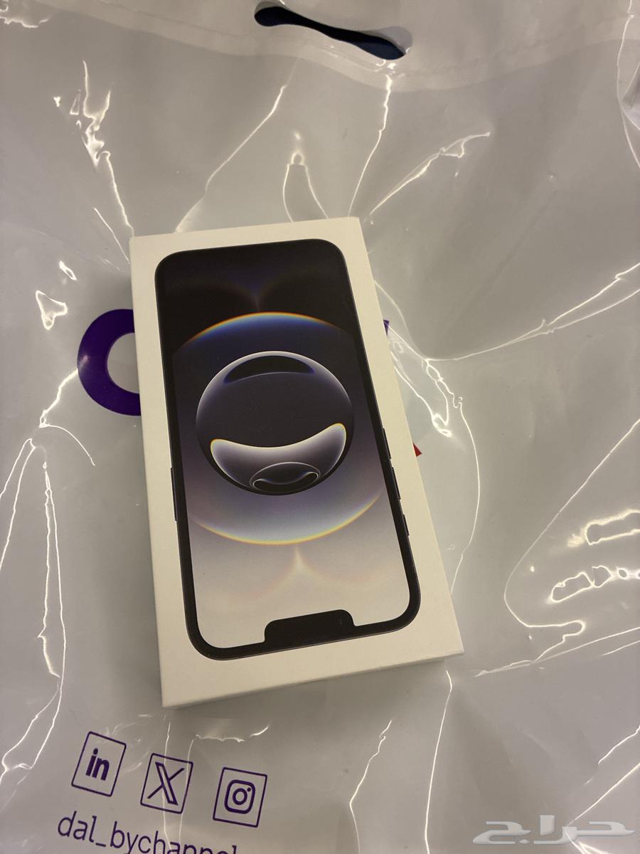 جهاز iPhone 16e جديد بالكرتون STC أسود 128GB 163720125939969110