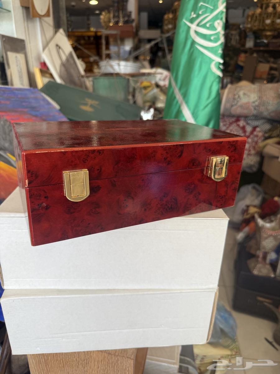 Two boxes for storing precious items63726092055169113