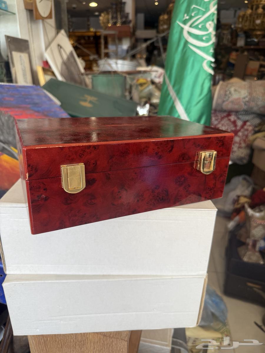 Two boxes for storing precious items63726092055169110