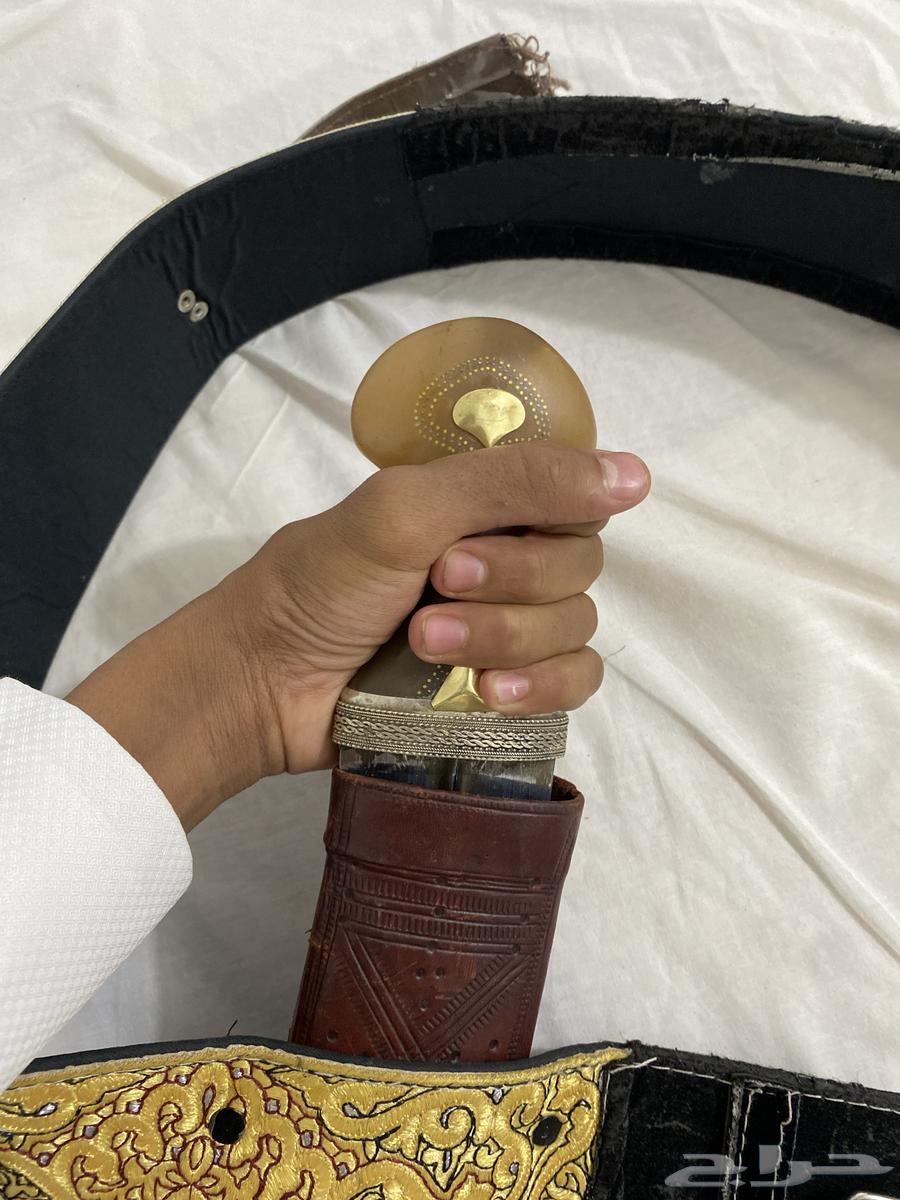 جنبيه صنعاني حكاك زراف على شرط قبضه وافيه و كبيره63727367377794113