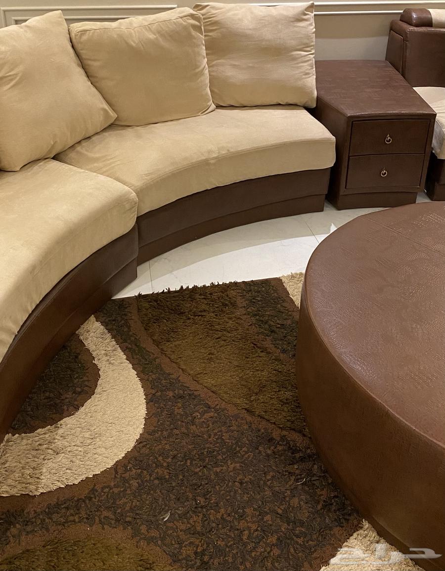 كنب دائره بيج و بني ( اثاث مستعمل )63725348345602112